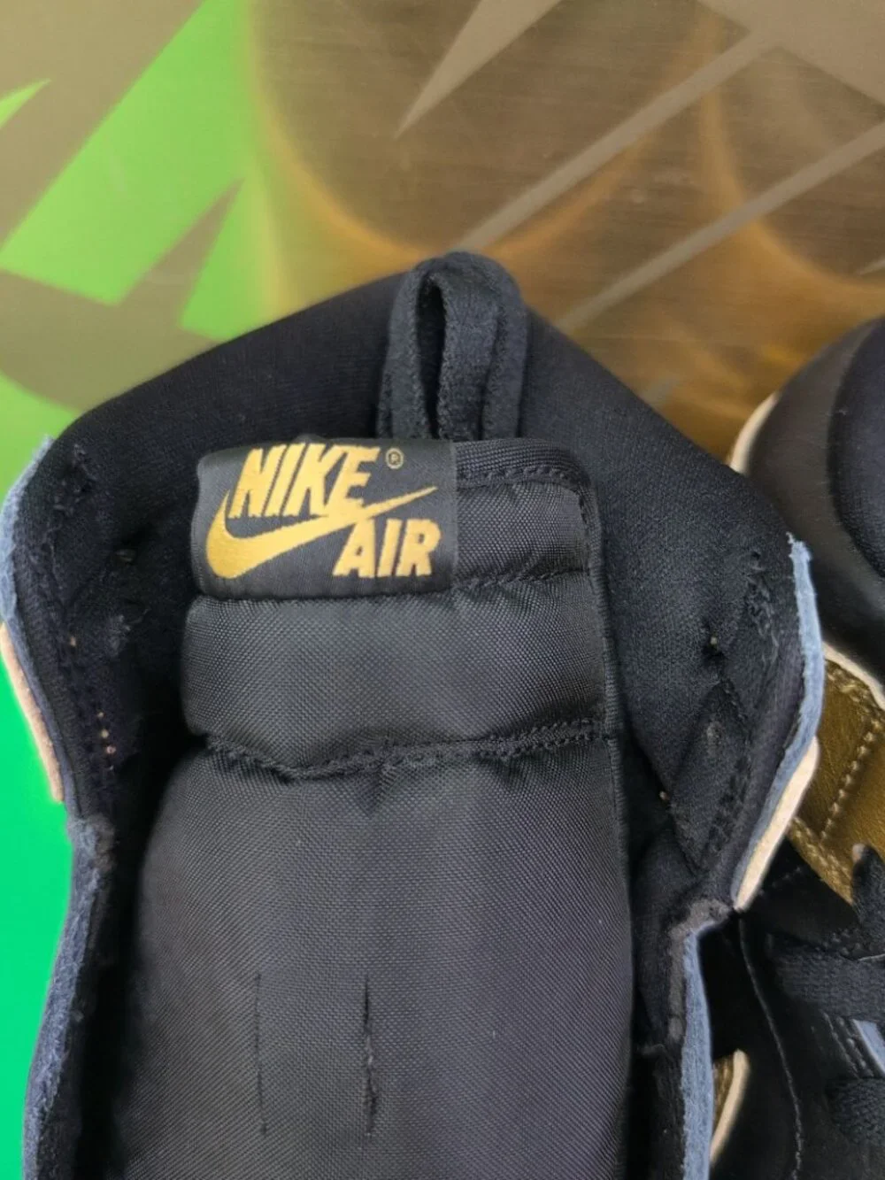 Nike Air Jordan 1 Retro High OG Men's Shoes US 10.5 Black Gold DZ5485-071